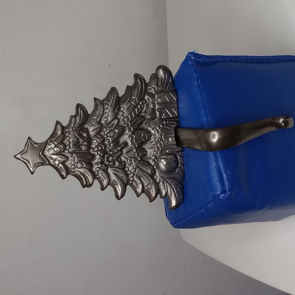 Holiday Vintage Grandeur Noel Heavy Wrought Iron Christmas Tree